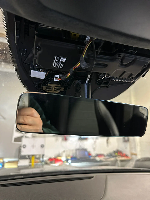 Калибровка камеры MFK на Mercedes GLE 450 (2023 г. в.) Описание услуги  Сервис Mercedes‑78 выполняет профессиональную калибровку камеры MFK (Multifunction Camera) на Mercedes GLE 450 2023 года выпуска. Процедура восстанавливает корректную работу систем по